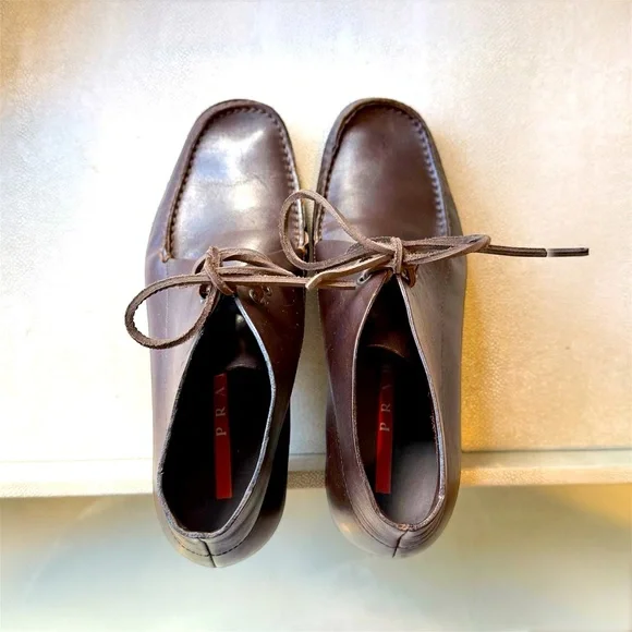 Prada Women’s Brown Leather Ankle Boots- Red Prada Stripe Sole - Made in Italy - Picture 10 of 10